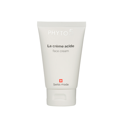 La crème acide de la gamme suisse et de la marque PHYTO 5 est une crème pour les peaux sensibles légère et qui ne provoque aucune réaction. Elle est très douce et ne contient que des actifs naturels.